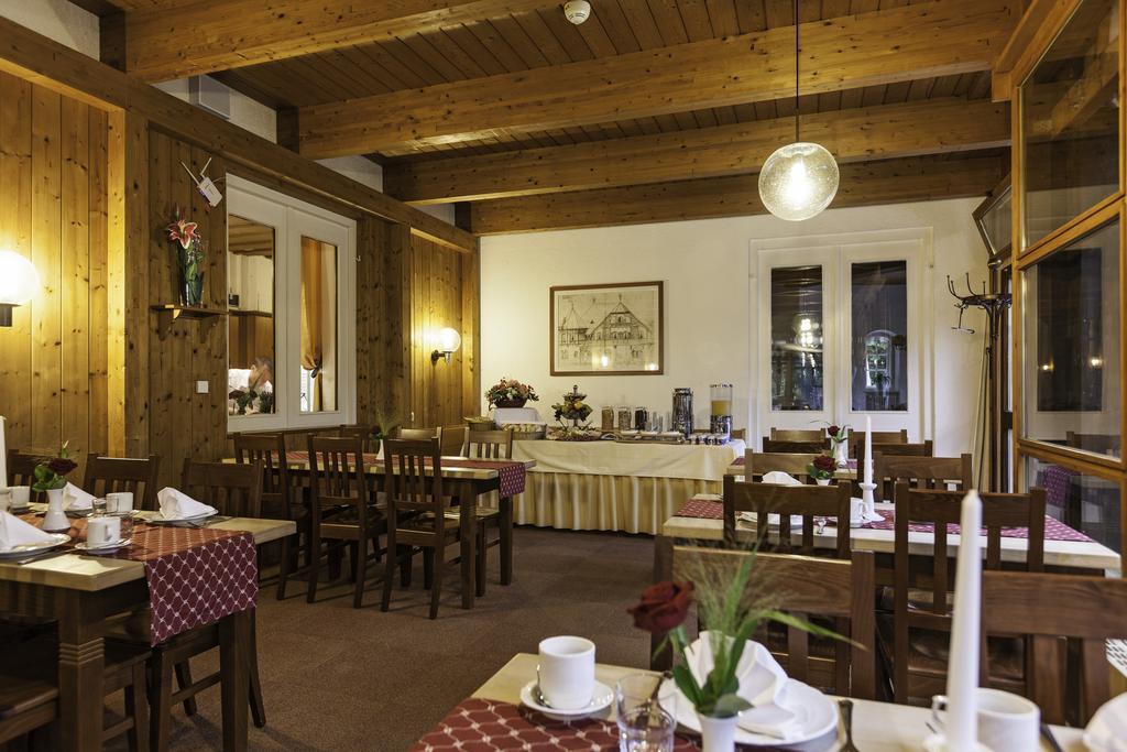 纽施瓦斯泰恩城堡餐厅 旧天鹅堡 外观 照片